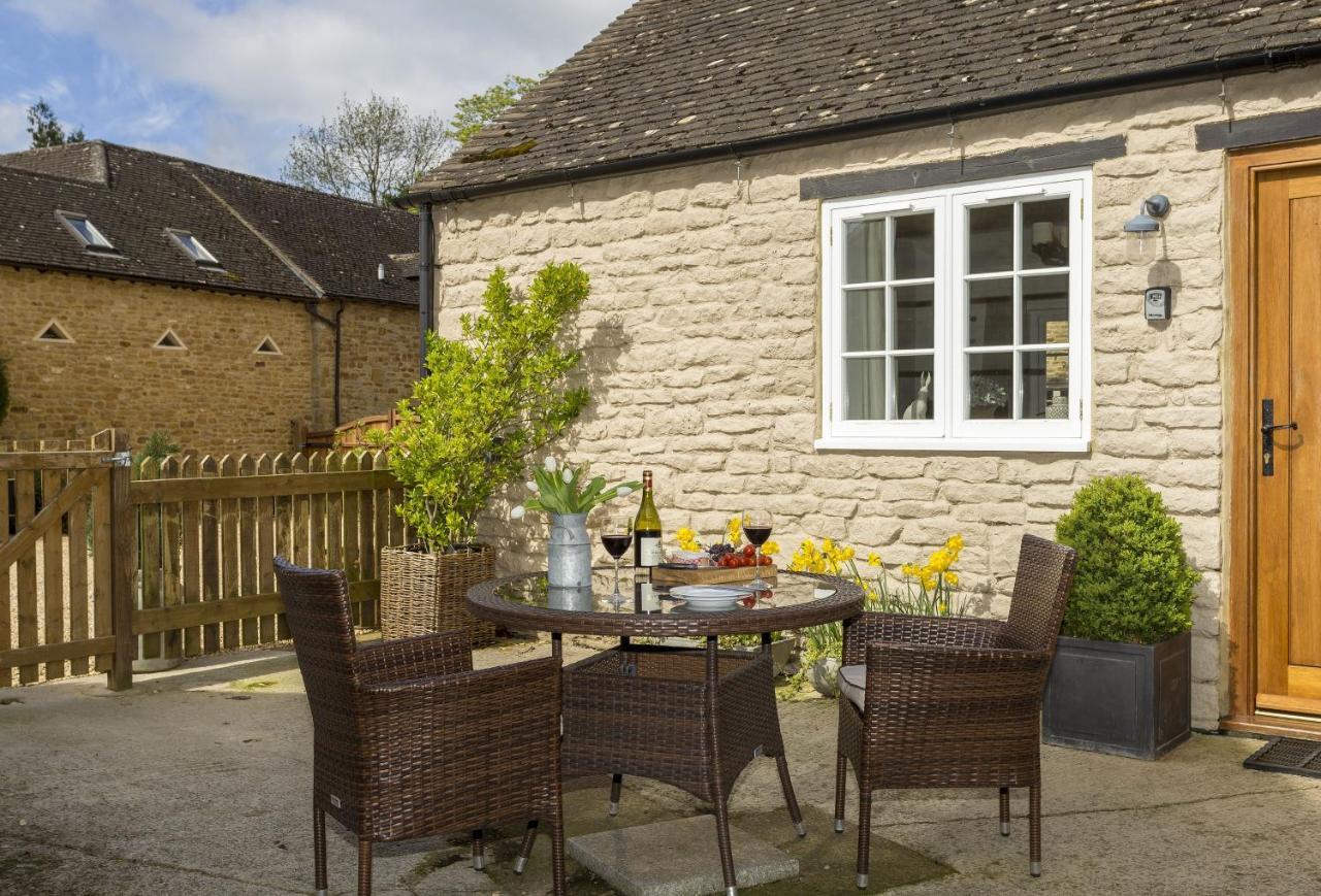 Grooms Cottage Kingham Esterno foto